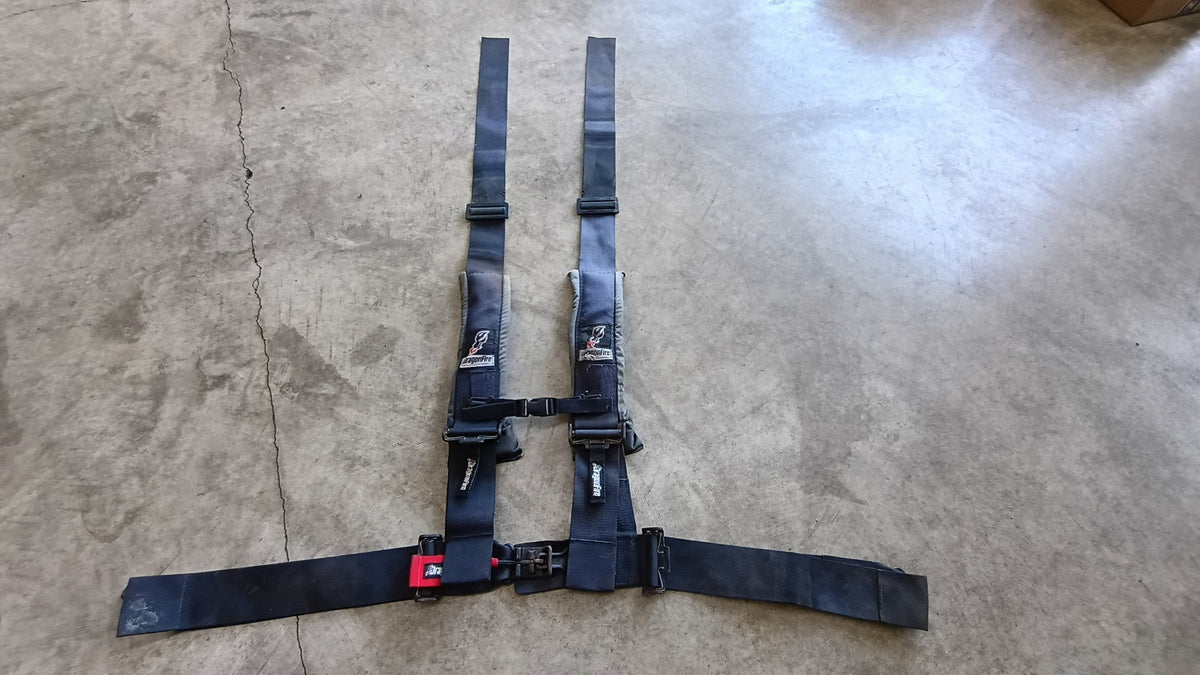 Used DragonFire 3-Inch Padded 4-Point H-Style Harness Pair - Black