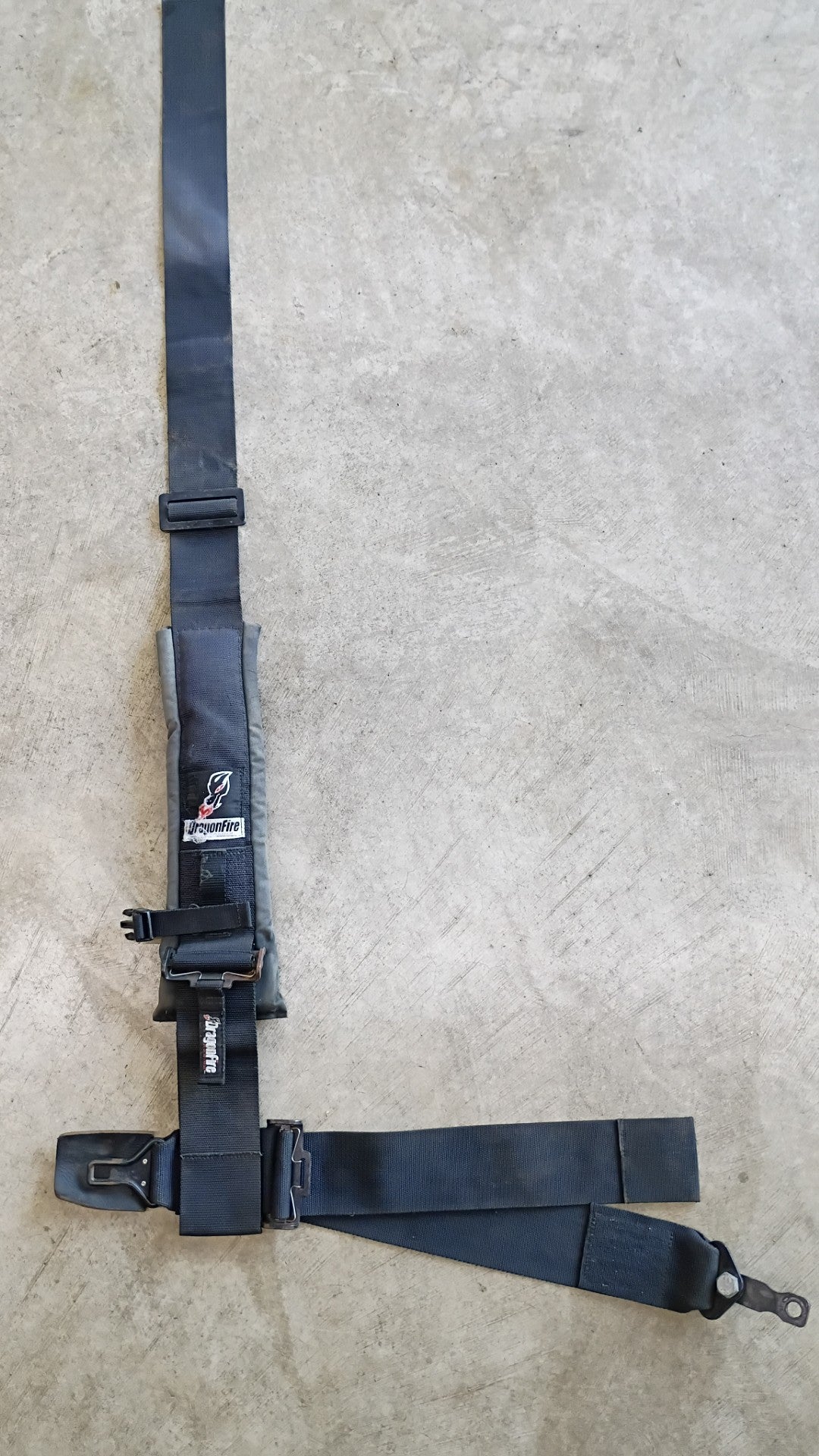 Used DragonFire 3-Inch Padded 4-Point H-Style Harness Pair - Black