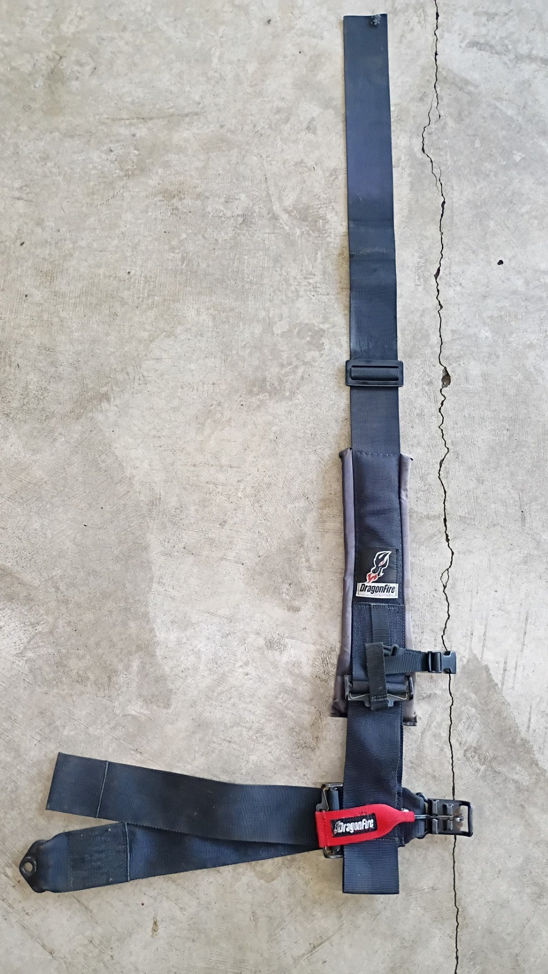 Used DragonFire 3-Inch Padded 4-Point H-Style Harness Pair - Black